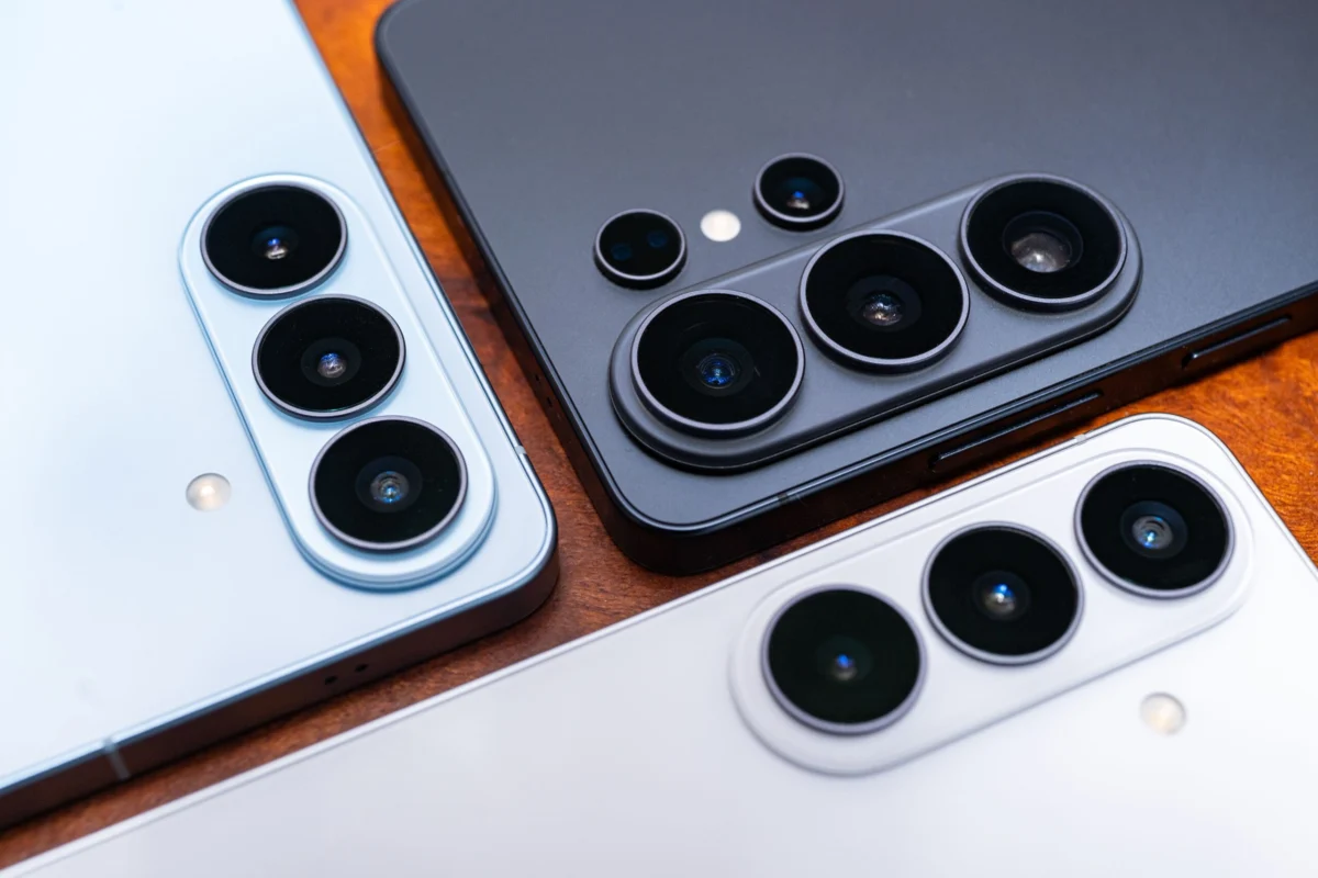 A Comprehensive Analysis of the Samsung Galaxy Ecosystem and the Strategic Evolution of the 2025 Mobile Lineup