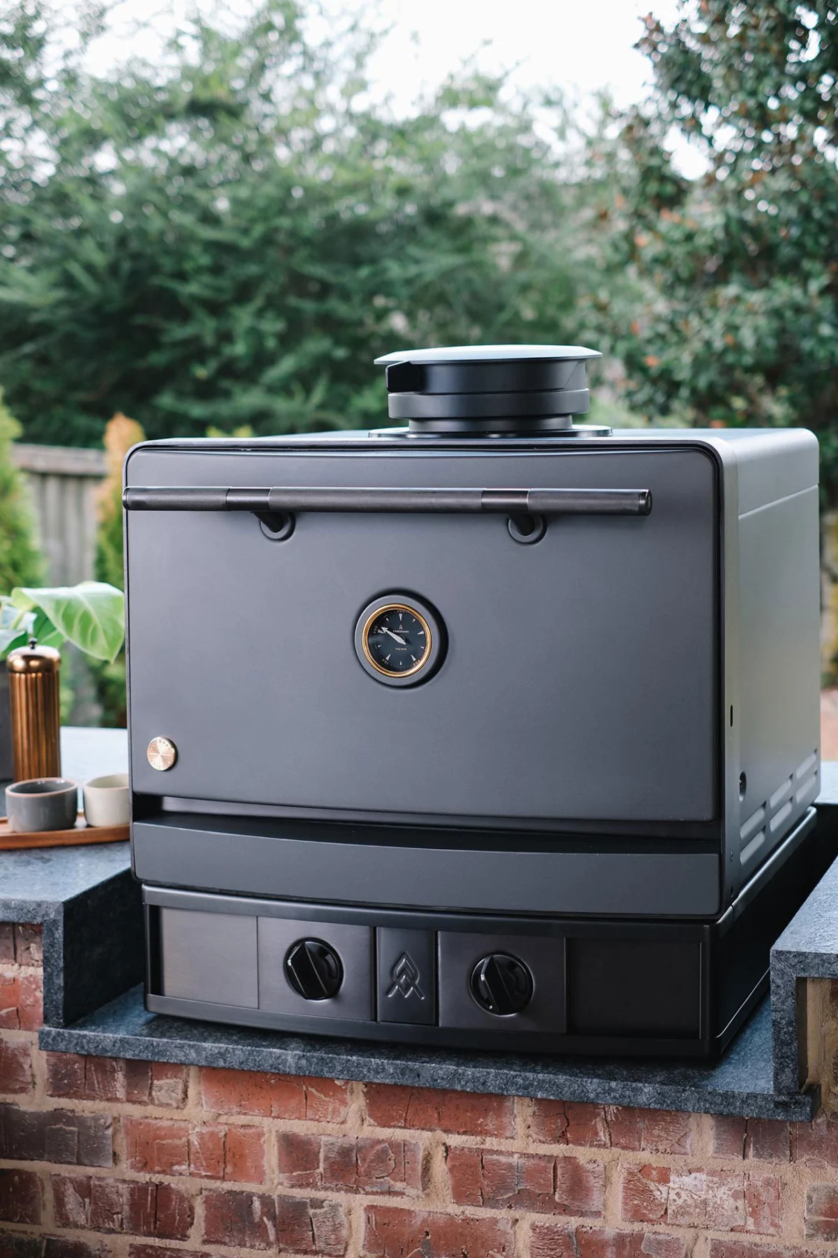 KBIS Highlights Transformative Shift Towards Fully Equipped Outdoor Kitchens, Emberhaus Unveils Advanced Fire Oven
