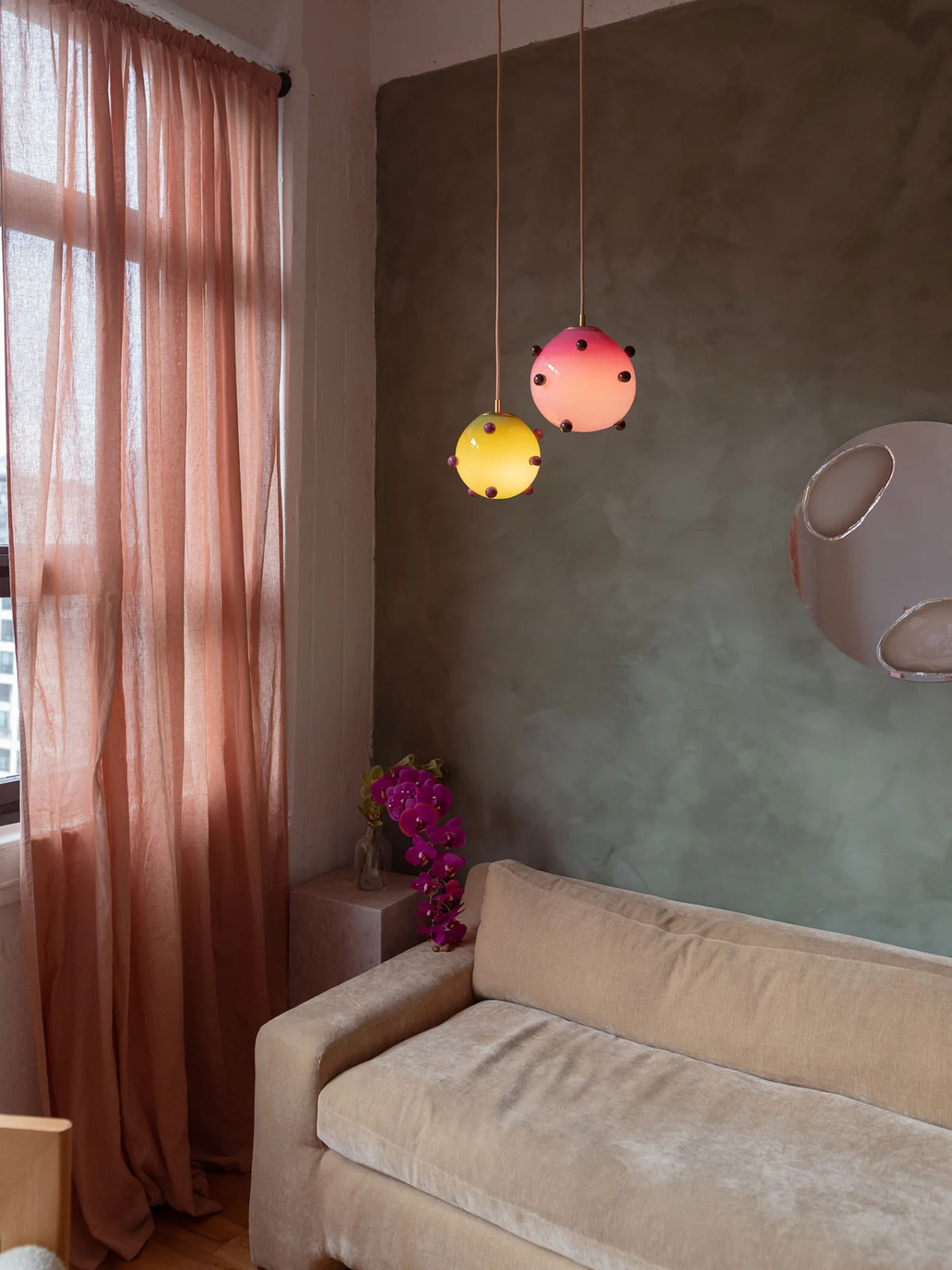 Courtney Kinnare Unveils Evocative Berry Polka Pendants and Sorbetto Lighting Series at Tuleste Factory, Redefining Artisanal Illumination