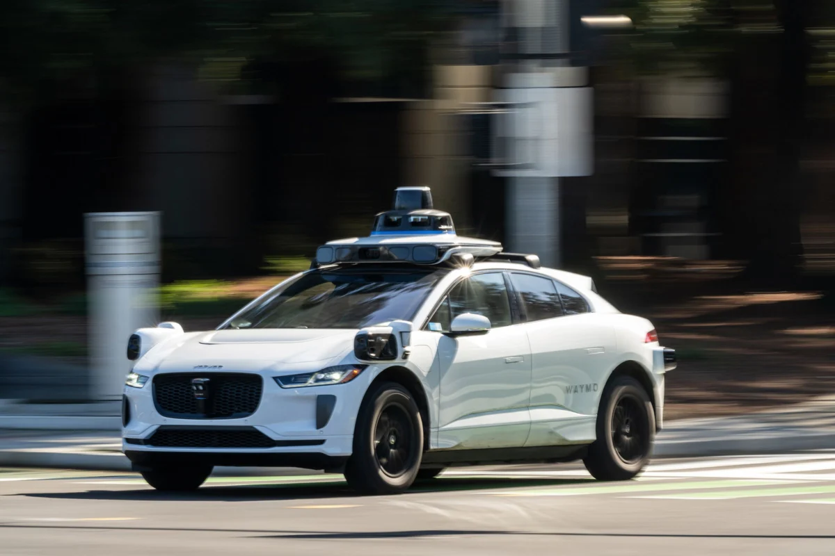 First Responders Raise Alarms Over Autonomous Vehicle Obstructions and Safety Hazards During Emergency Operations