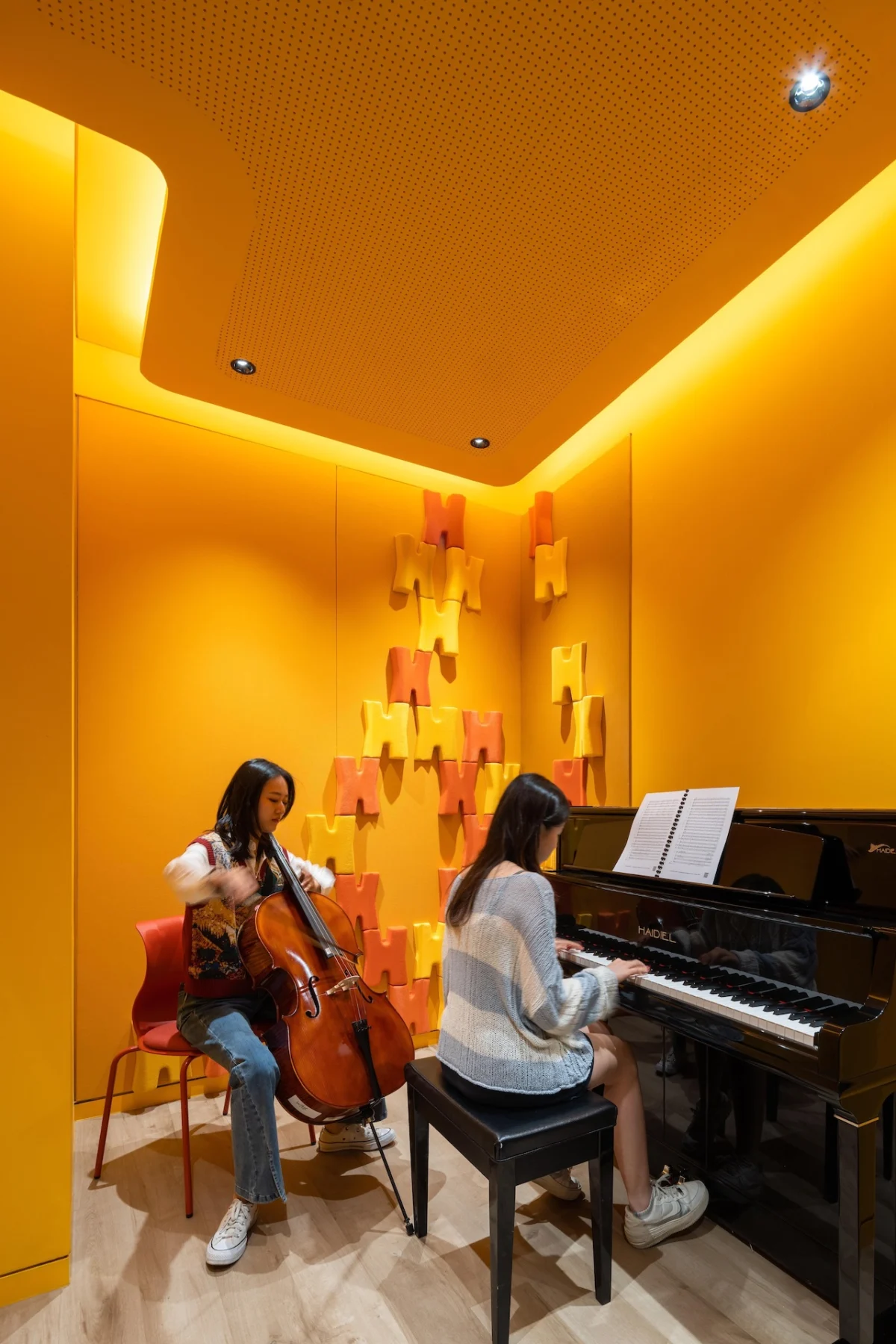 Western Academy Beijing Unveils Vibrant, Acoustically Advanced Music Classrooms Designed by Studio Vapore