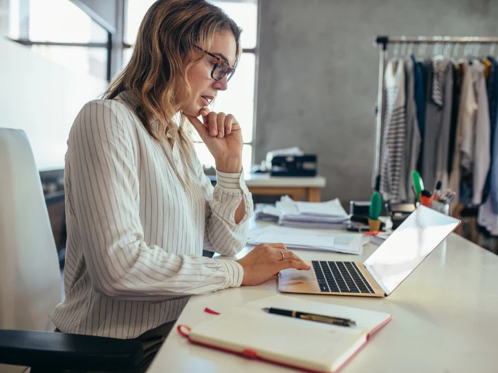 LinkedIn Emerges as Dominant Source for Professional Queries in AI Search, Reshaping B2B Content Strategy