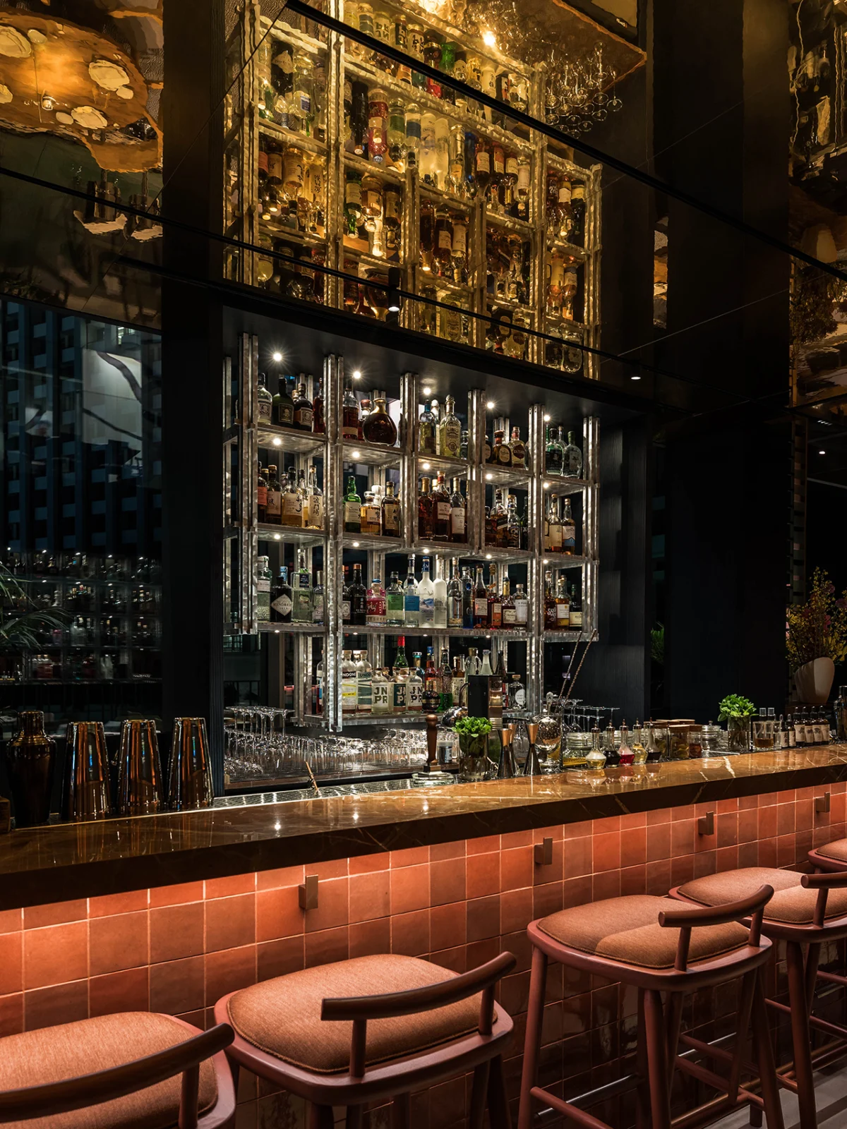 Onuki Restaurant: Yabu Pushelberg Masterfully Weaves Japanese and Hellenic Narratives in Athens