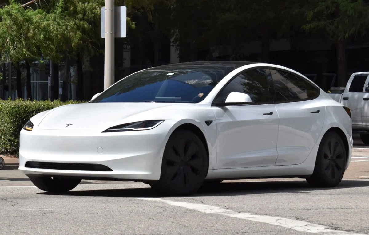Tesla Faces Lawsuit After Fatal Texas Crash Ignites New Scrutiny of Full Self-Driving Technology