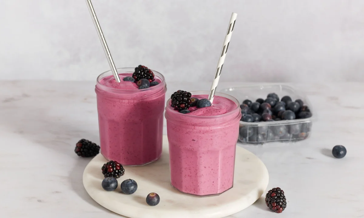 An RD’s Favorite Berry Smoothie To Keep You Full Until Lunch.