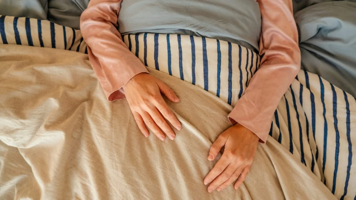 The Nighttime Trick a Doctor Uses to Fall Asleep Fast (It’s Not Melatonin)