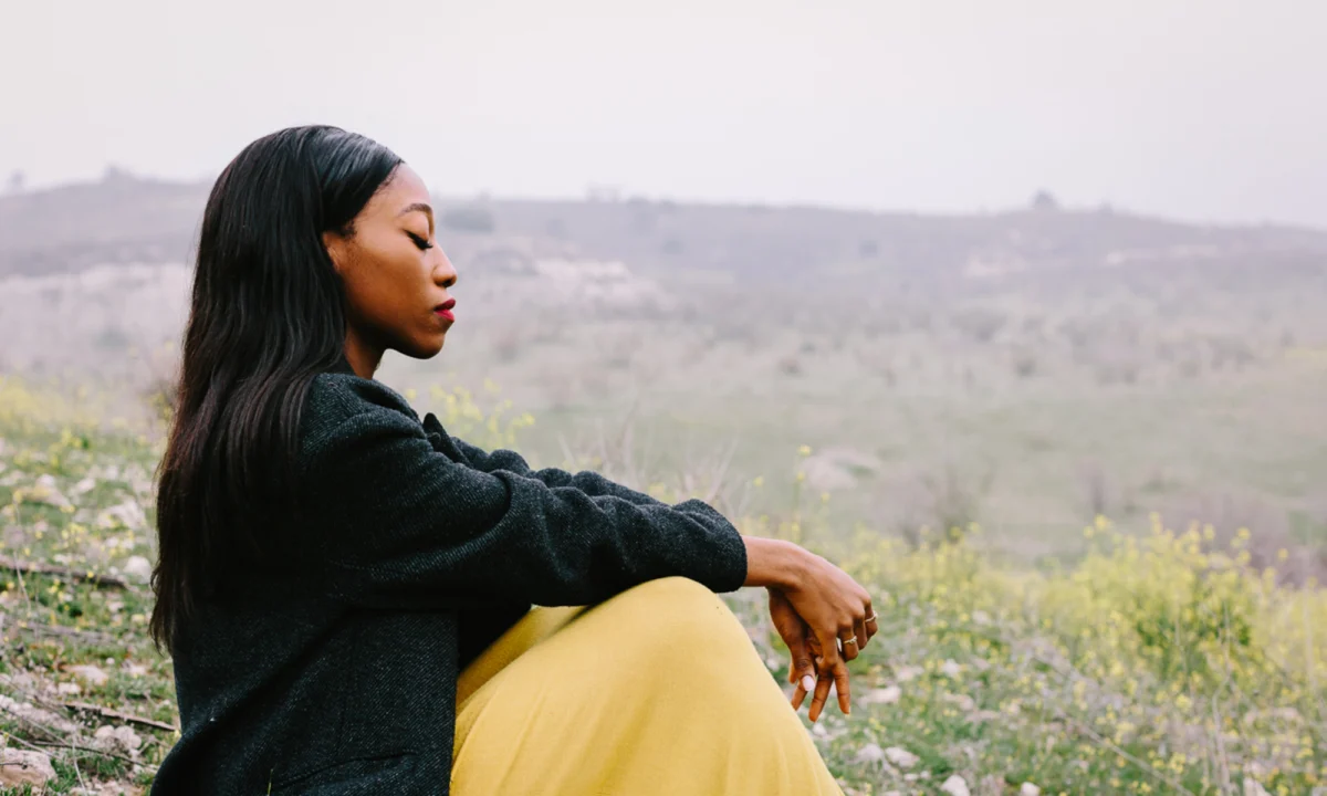 Finding Solitude by the Water: New Study Reveals Nature-Based Isolation Can Alleviate Loneliness
