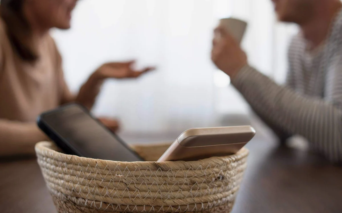 What a Screen-Free Day Is Really Like: A Digital Detox, Minus the Guilt